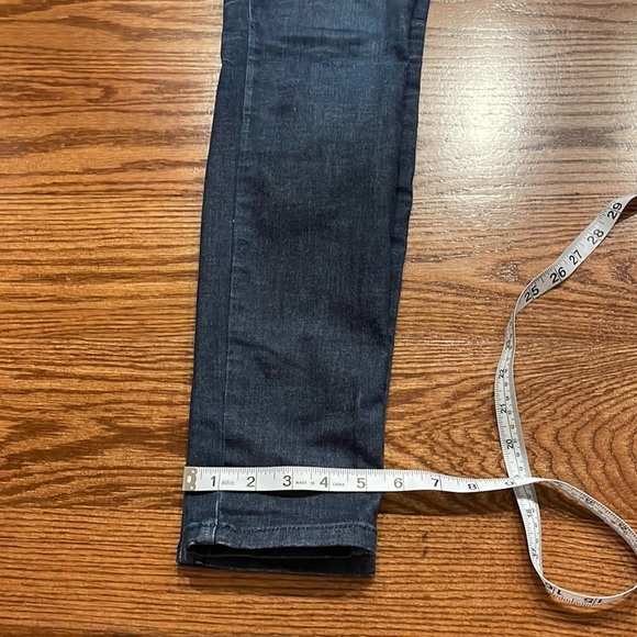 GUESS 1981 LA BRITTNEY SKINNY women’s embellished back pockets distressed jeans - Picture 13 of 13